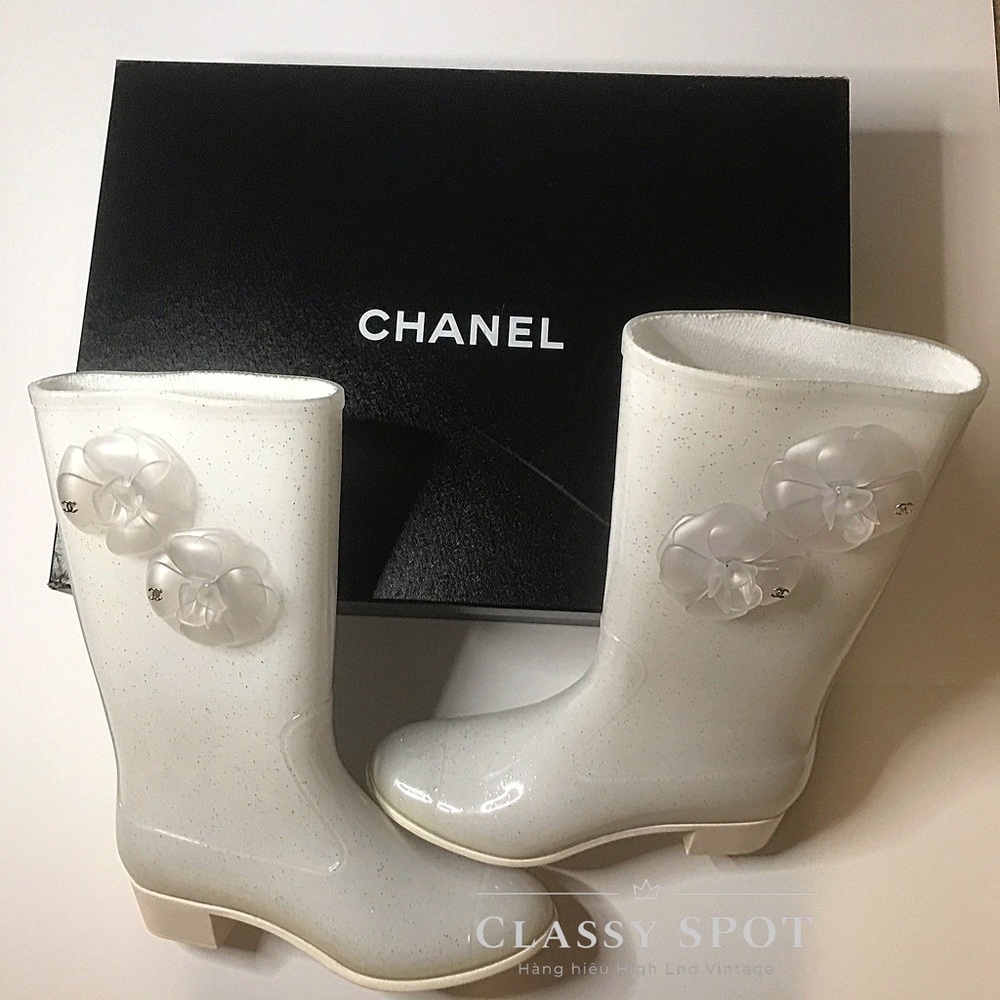 ❌SOLD‼️ Chanel Camellia Rain Boots size 38